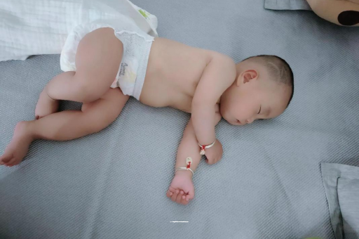 福州宝宝口水多怎么回事